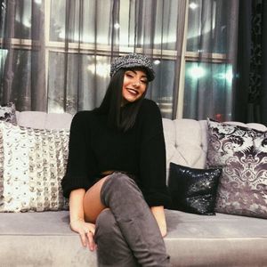 Meet your Posher, Ally